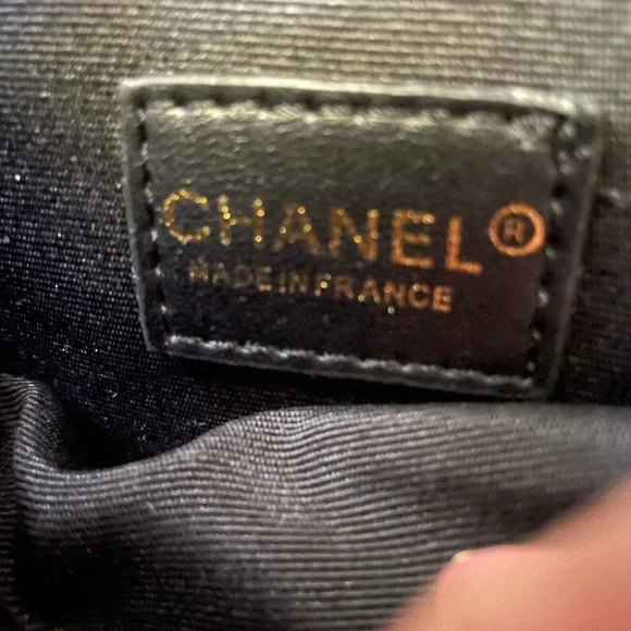 CHANEL Black Quilted Leather Shoulder Tote with Gold Chain - Picture 2 of 3